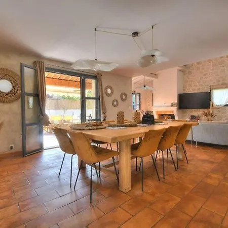 Neuve 3 Avec Piscine Et Jardin * Frejus